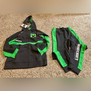 NWT Boy’s Minecraft Creeper Hoodie and Pants Set size 7/8